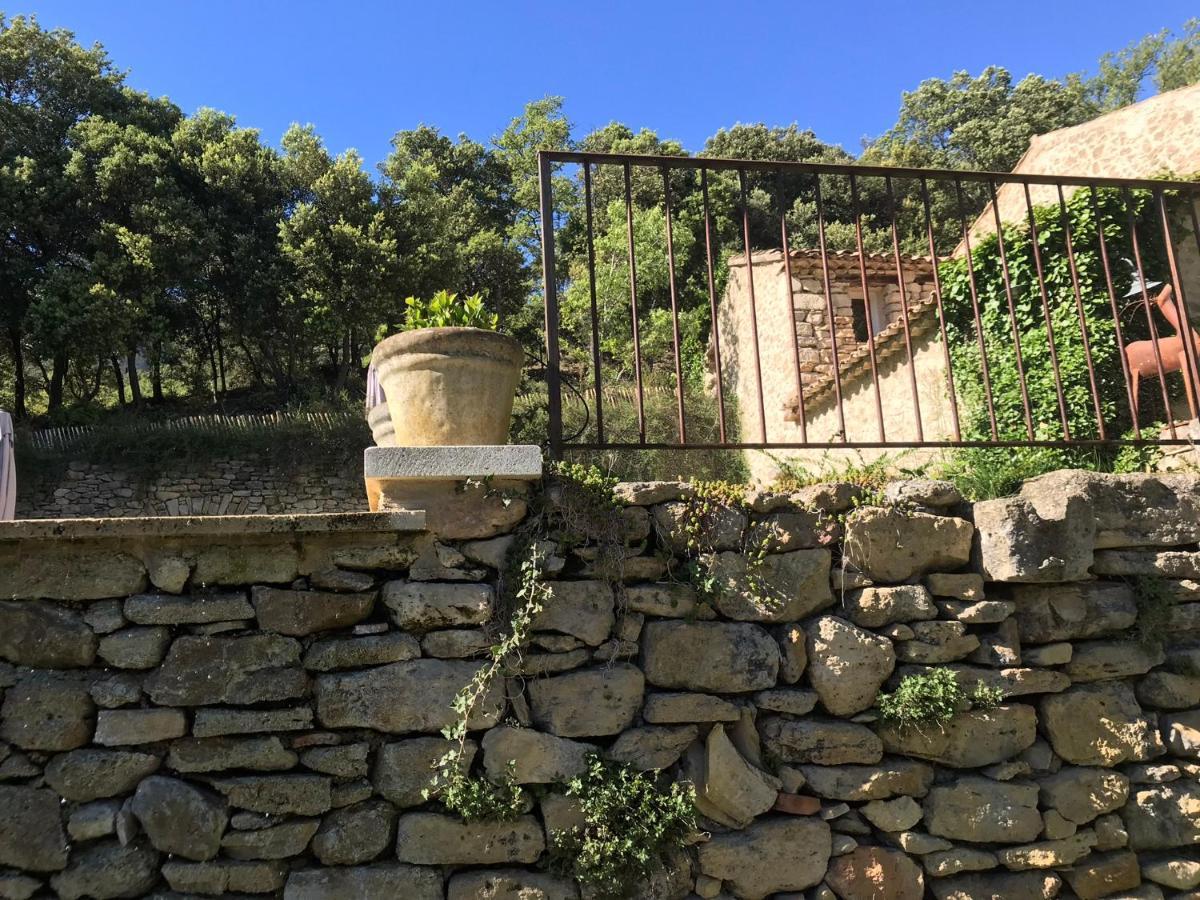 Les Gouts Et Les Couleurs Aparthotel Cucuron Εξωτερικό φωτογραφία